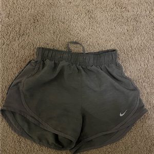 grey nike shorts